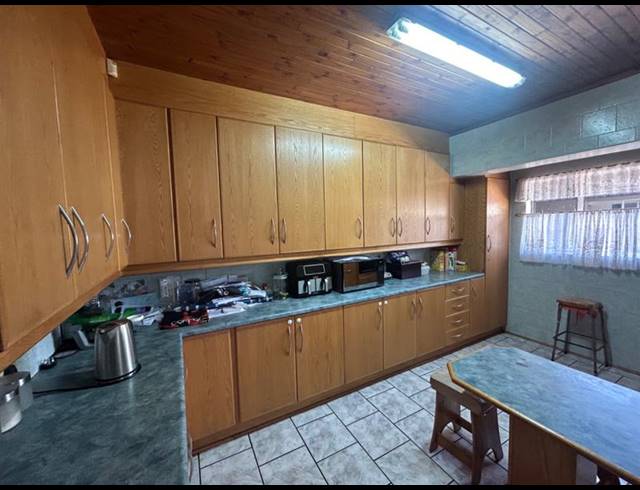 3 BEDROOM HOUSE FOR SALE IN VANDERBIJLPARK SE 6